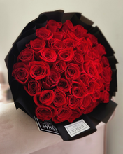 Cargar imagen en el visor de la galería, MONICA 50 ROSAS
